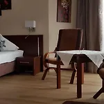 Carmen Проживание в семье